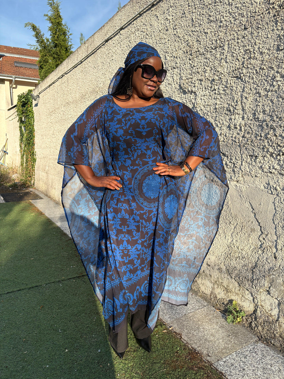 Ensemble caftan long fluide à motif baroque – Élégance et confort